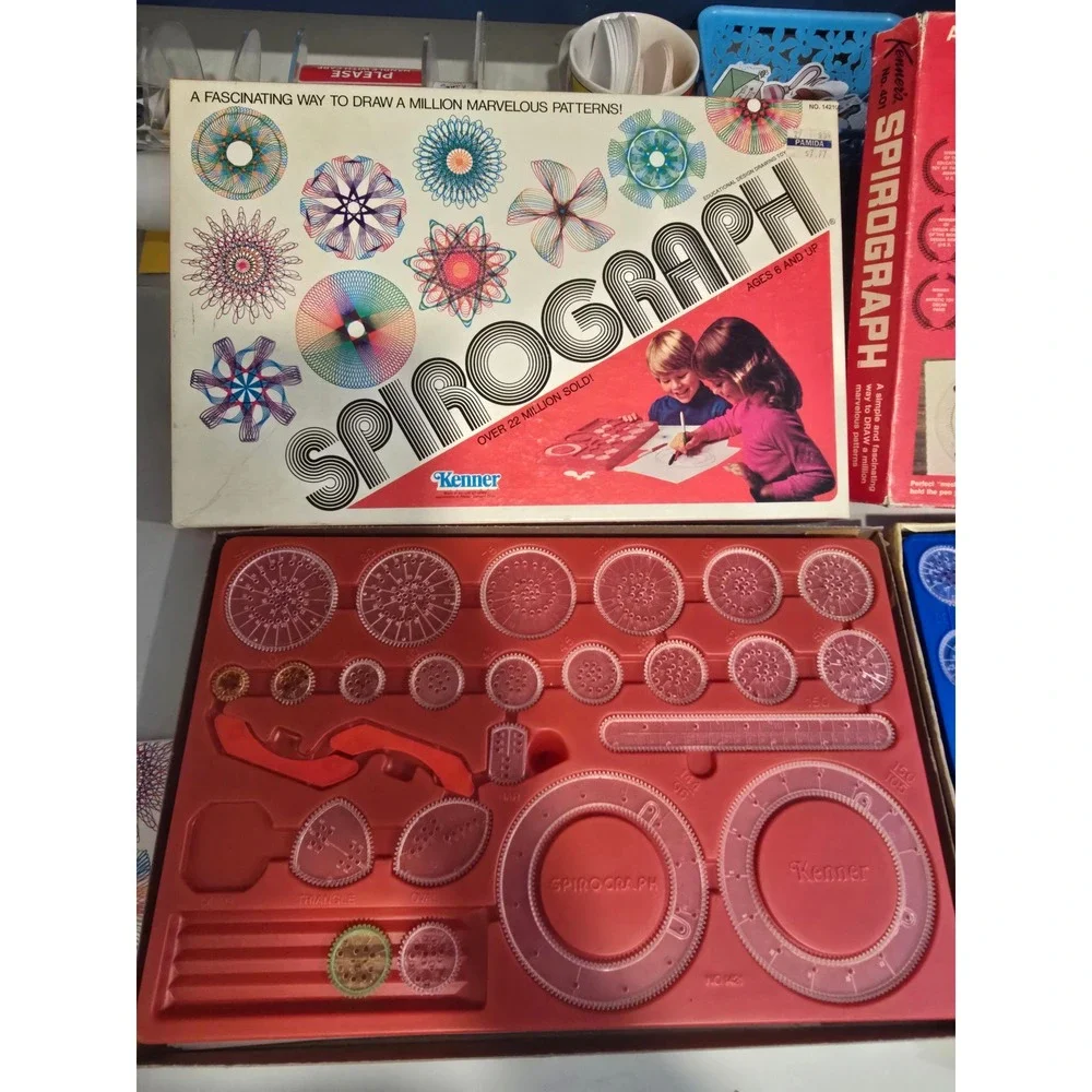 Lot of 2 Vintage Kenner Spirograph Sets No 401 1967 and No 14210 1980